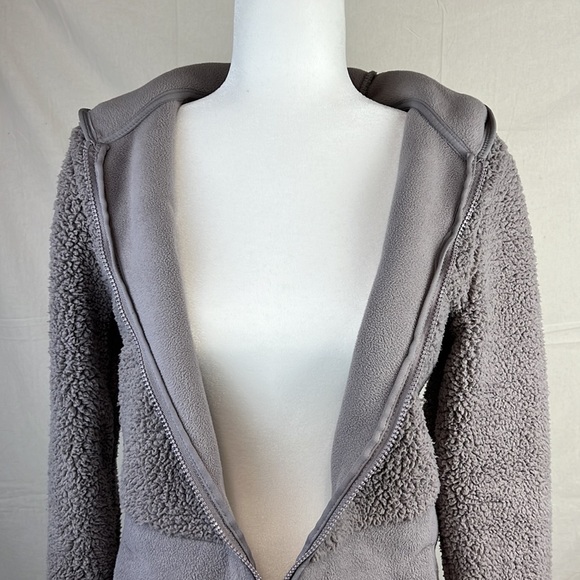 Fila Sport Gray Hooded Fleece Jacket. Zip up. Size S. - Picture 7 of 9